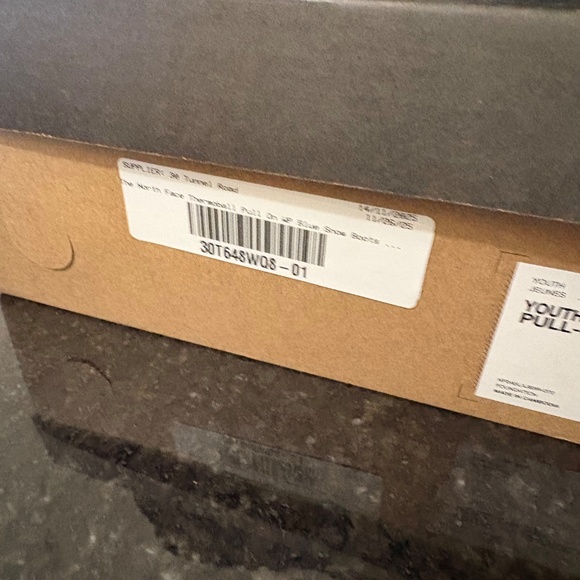 NIB - THE NORTH FACE Kids' Thermoball Pull-on Wp Boot  -  SZ 7 big kid - Picture 5 of 15